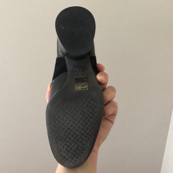 Tory Burch Rowen Bootie - Picture 5 of 8